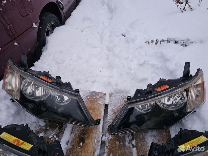 Mitsubishi Outlander Xl фары Оригинал Xenon Ксенон