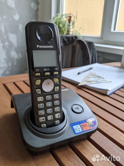 Беспроводной телефон Panasoic KX-TG7205RUT