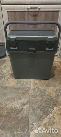 Зимний рыболовный ящик