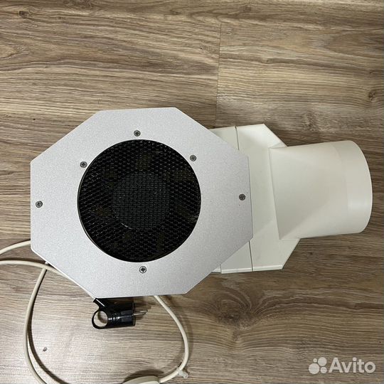 Маникюрная вытяжка(встраиваемая в рабочий стол)