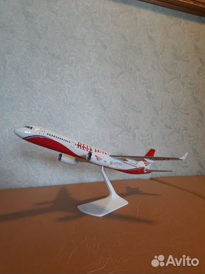 Модель самолетаТу-204 номер 64047