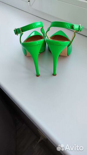 Босоножки женские 37 размер