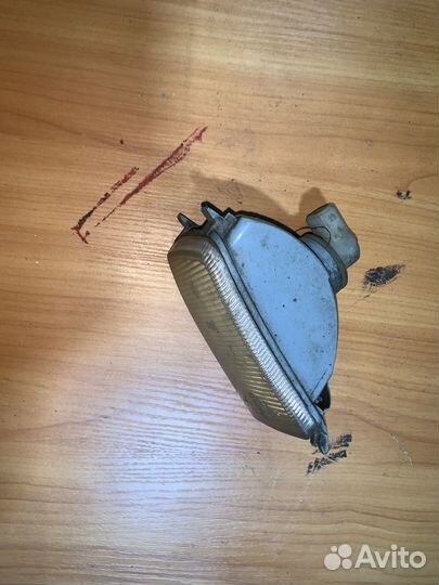 Поворотник левый golf 3