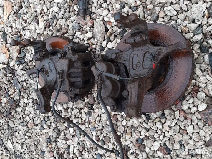 Кулак поворотный Хендай Гранд Старекс 2012 год