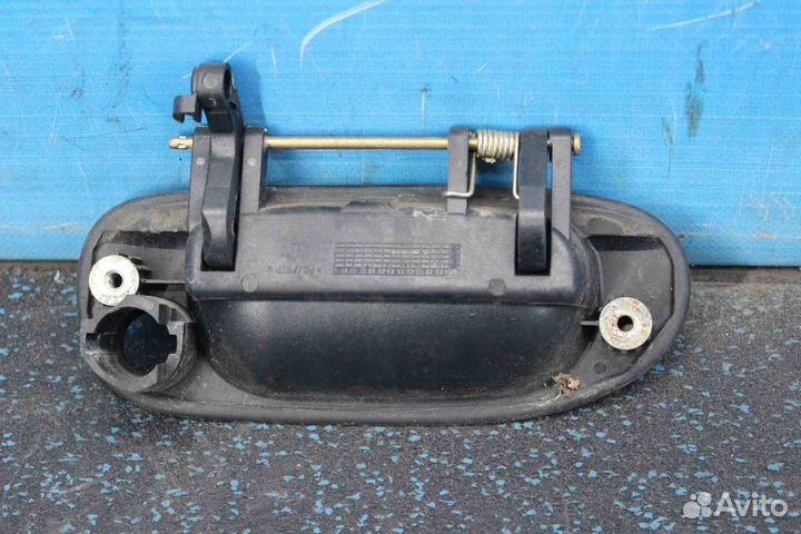 Ручка двери Mitsubishi Carisma (Мицубиси Каризма)