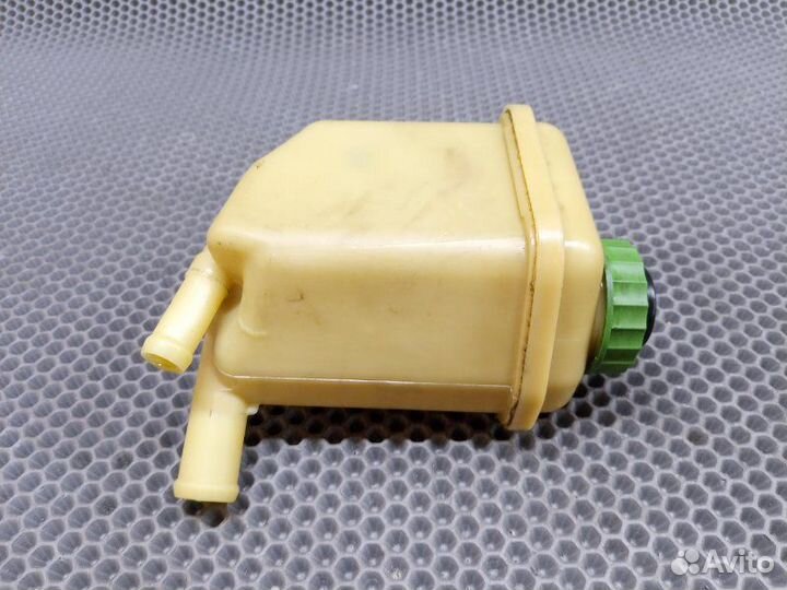 Бачок гидроусилителя Touareg / Cayenne / Audi Q7