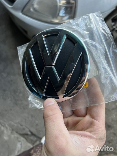 Эмблема volkswagen passat cc на багажник