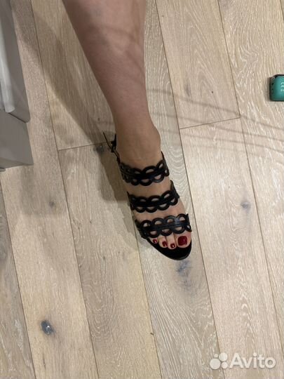 Босоножки женские
