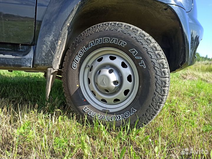 Yokohama Geolandar A/T G015 225/65 R17 102H