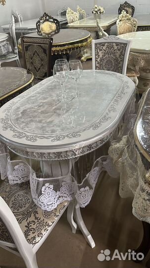 Стол кухонный на лапке