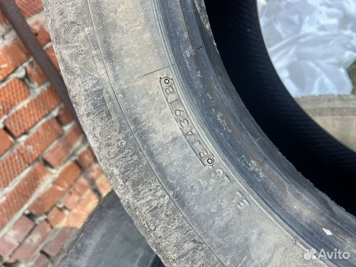 Bridgestone Alenza 001 235/65 R17