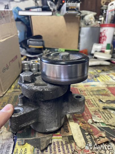 Нятжитель оригенальный от Mitsubishi outlander 2.4