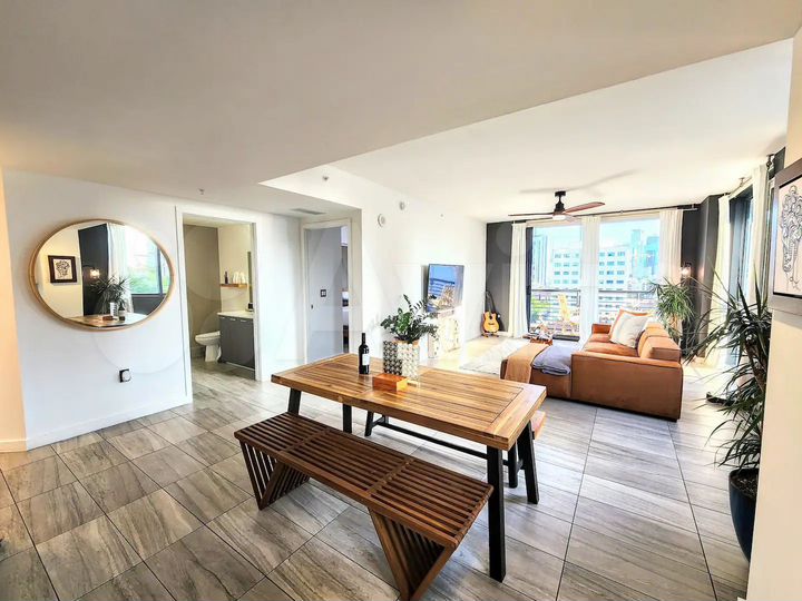 2-к. квартира, 43 м², 8/11 эт.