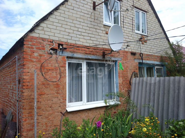 Дом 65 м² на участке 5 сот.