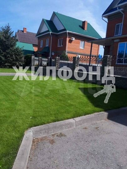 Коттедж 182,3 м² на участке 9,6 сот.