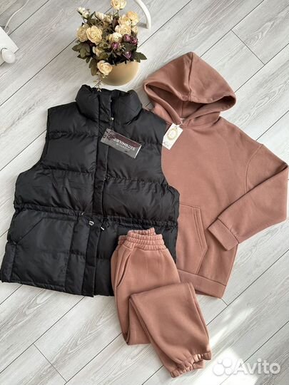 Спортивные флисовые костюмы и легкие