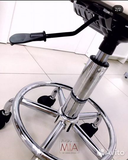 Стул педикюрный