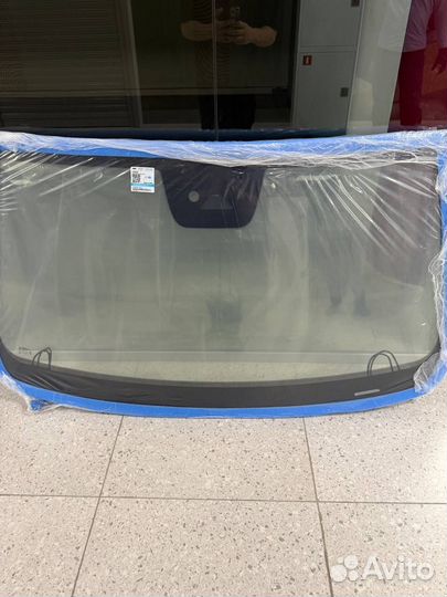 Лобовое стекло Geely Monjaro