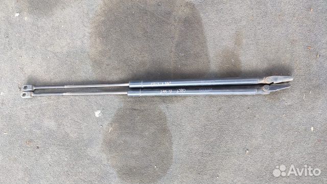 Амортизатор двери багажника Mitsubishi Colt Z34