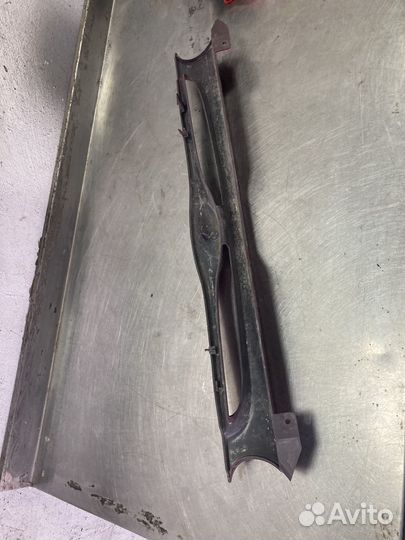 Решетка радиатора ford mondeo 1