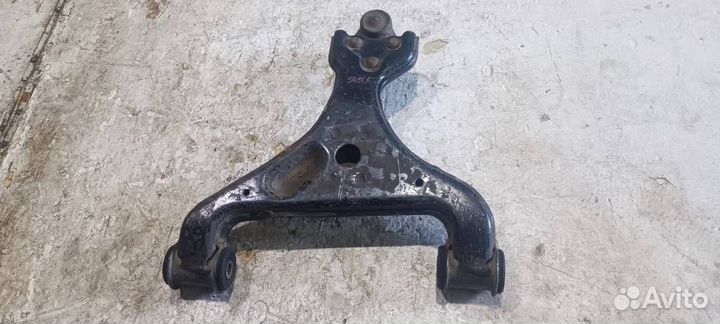 Рычаг передний левый нижний A6393300810