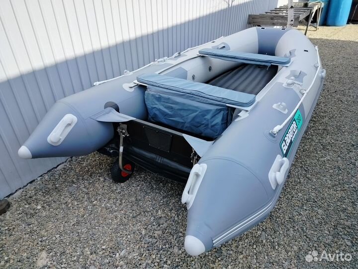 Надувная лодка пвх Gladiator 380PRO
