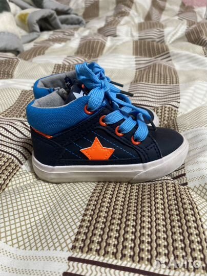 Кроссовки детские 22 размер новые