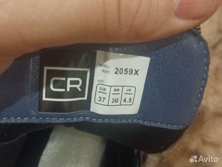 Ботинки женские на молнии