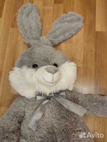 Плюшевая игрушка заяц