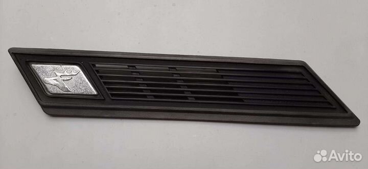 Решётки вентиляции (шевроны) Волга газ 3102