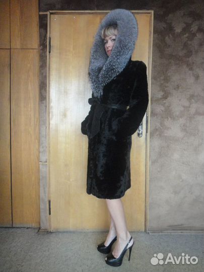 Шуба, воротник из чернобурки