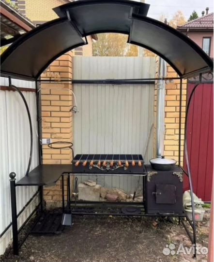 Мангал с крышей