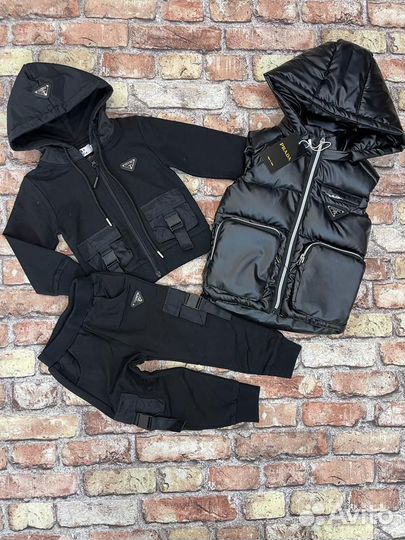 Спортивный костюм и жилетка