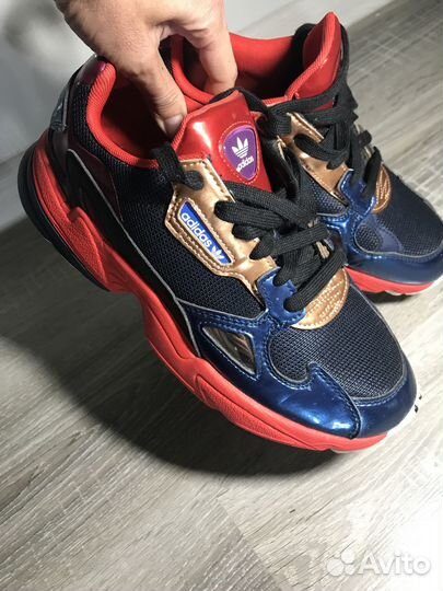 Кроссовки р 38,5 adidas оригинал