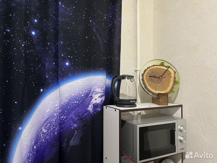 Часы ручной работы с мхом и пнем