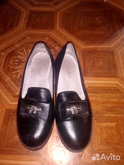 Продаю туфли