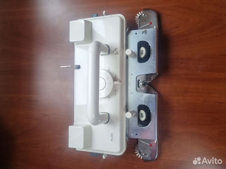 Вязальная машина Silver Reed sk 280 + стол