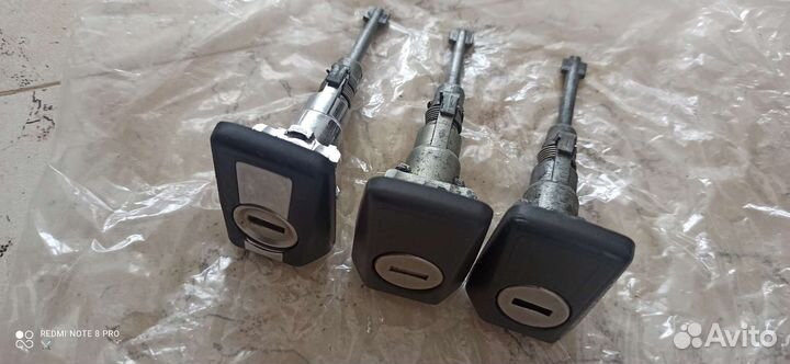 Дверной замок ручки на Мерс 124