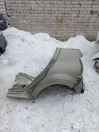 Заднее левое крыло четверть Renault Sandero 1