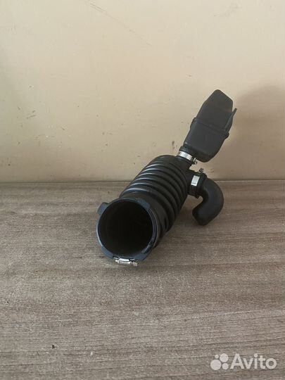 Патрубок воздушного фильтра Nissan Qashqai J10