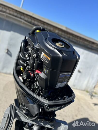 Подвесной лодочный мотор mercury F 100