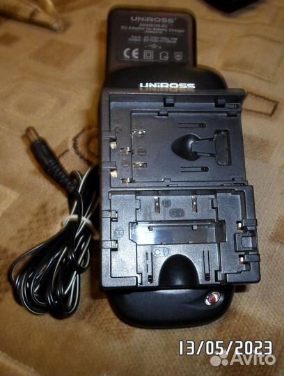 Универсальная зарядка