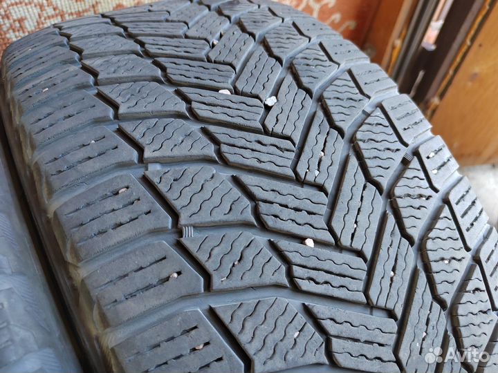 Michelin X-Ice Snow 245/45 R19 102H