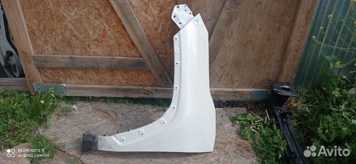 Переднее левое крыло Тойота Рав 4 50