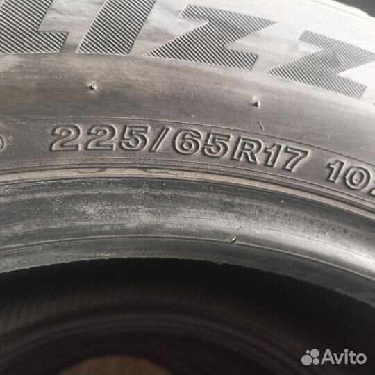 Bridgestone Blizzak DM-V2 225/65 R17