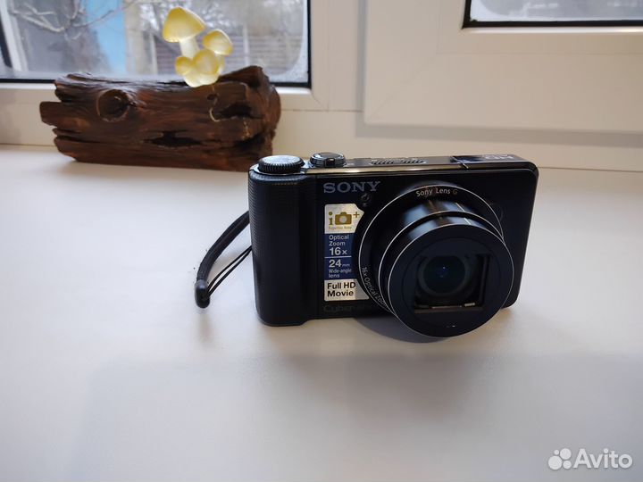 Цифровой фотоаппарат sony DSC-HX9V