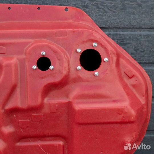 Топливный бак Mitsubishi Outlander 1 4WD