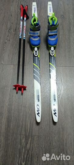 Лыжи беговые с ботинками и палками 29 р-р