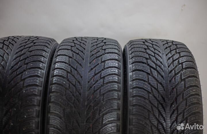Nokian Tyres Hakkapeliitta R3 235/45 R18 98T