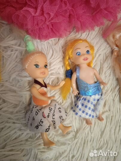 Пять маленьких кукол